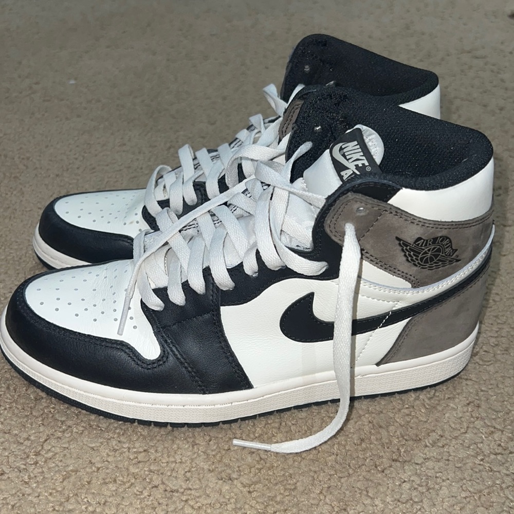 Jordan 1 Retro High Dark Mocha